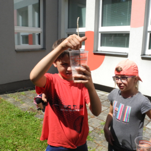 09.jpg